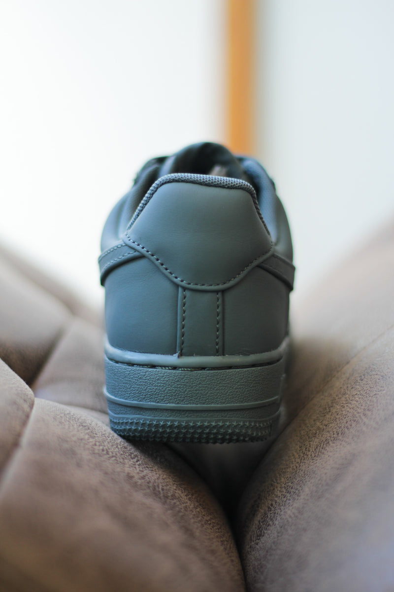 air force 1 grey sole