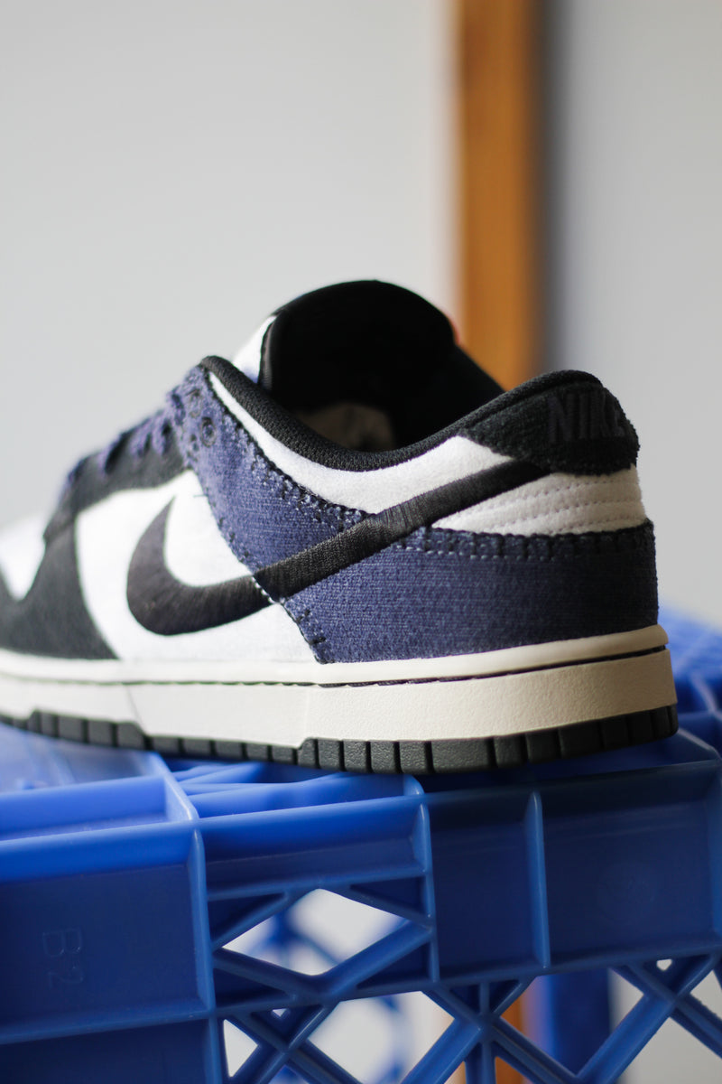 NIKE DUNK LOW RETRO SE  "WHITE/OFF NOIR-SANDED PURPLE-WHITE"