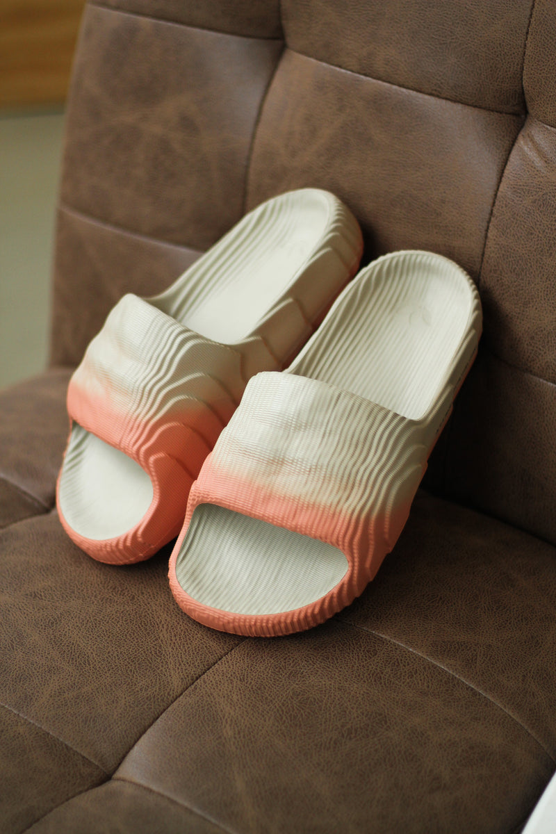 ADILETTE 22 "WONDER CLAY"