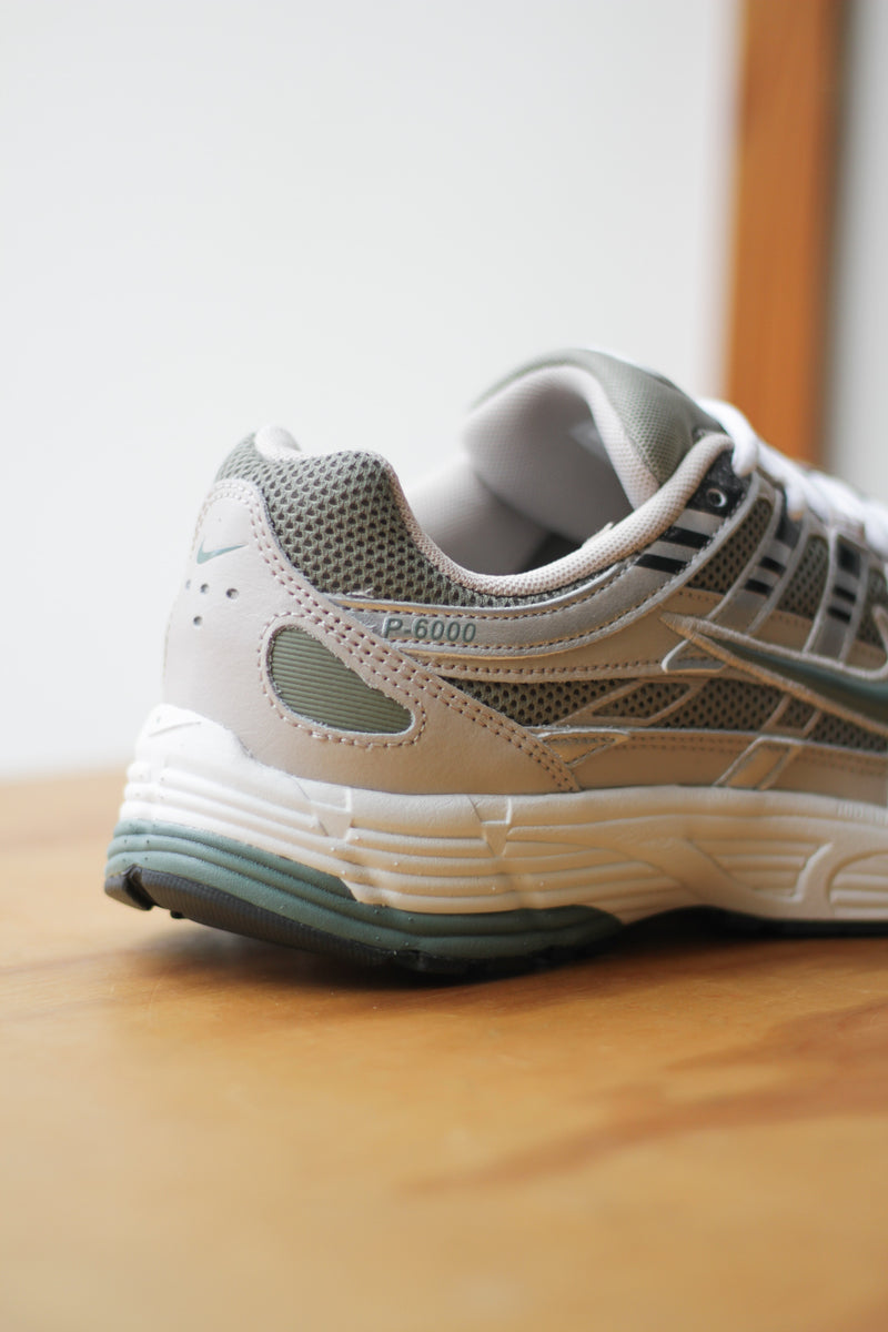 NIKE P-6000 "CREAM II/CLAY GREEN-ANTHRACITE"