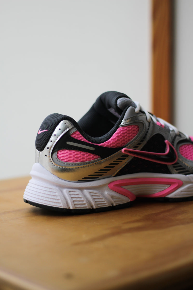 W NIKE V5 RNR "PINK SPELL/BLACK-ANTHRACITE-WOLF GREY"