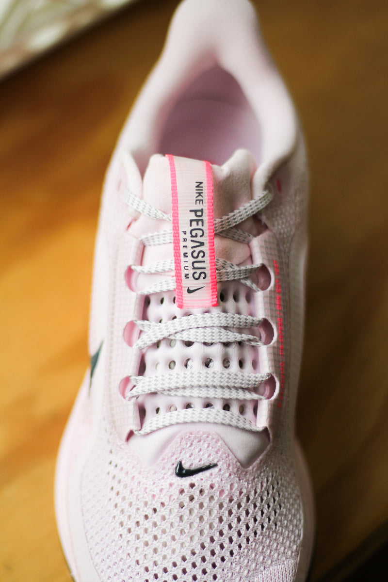 NIKE PEGASUS PREMIUM "PINK FOAM/OFF NOIR-BLACK-HYPER PINK"