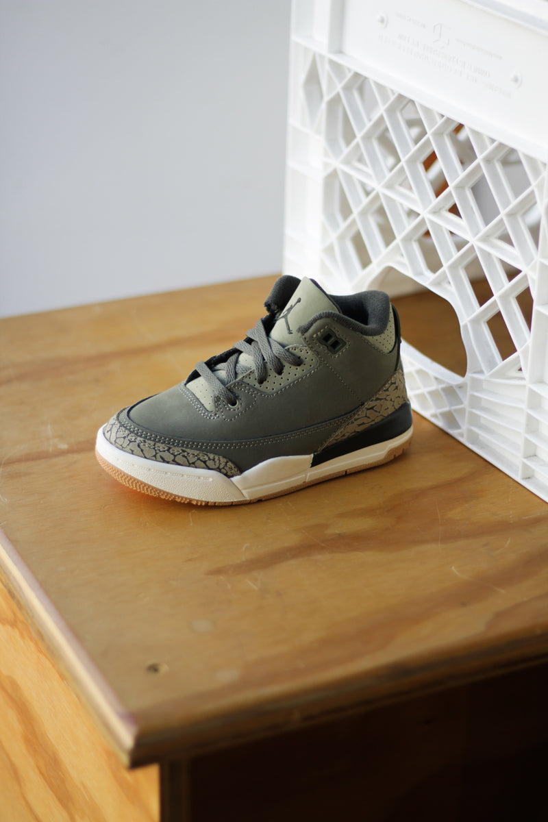 JORDAN 3 RETRO (PS) "MEDIUM OLIVE/SEQUOIA-NEUTRAL OLIVE-SAIL"