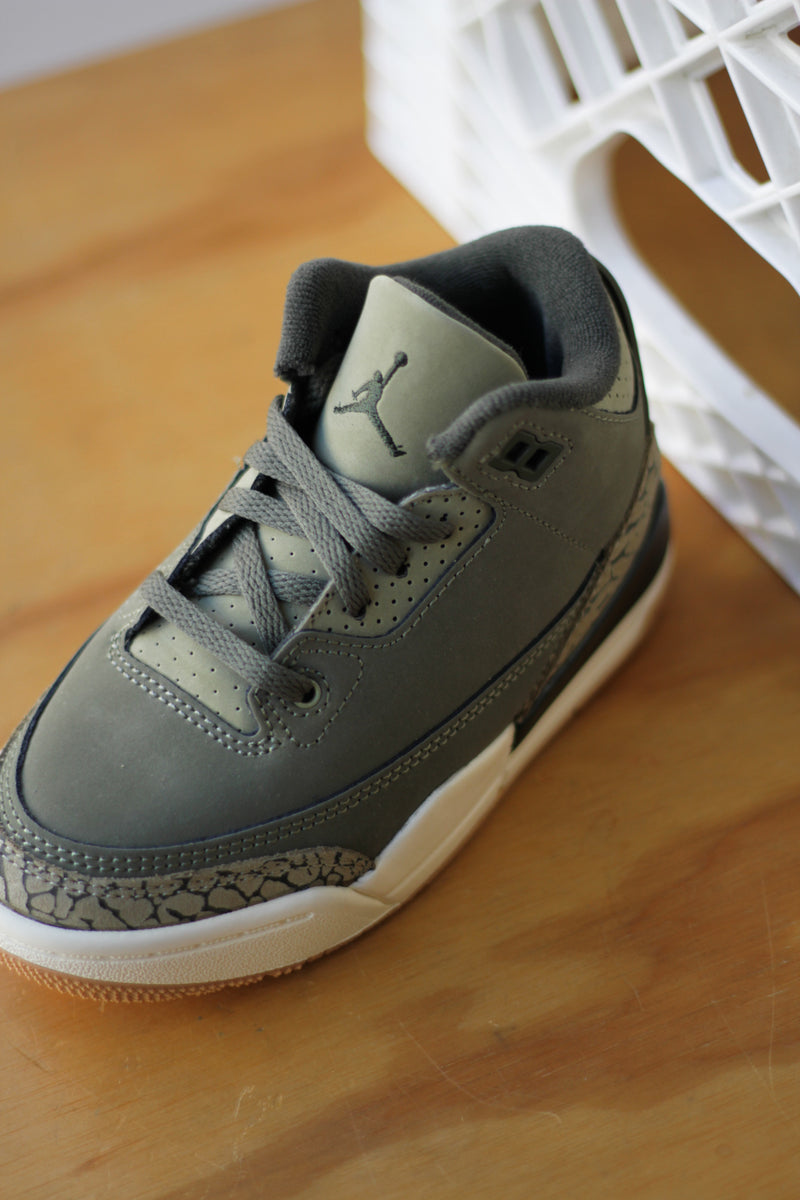 JORDAN 3 RETRO (PS) "MEDIUM OLIVE/SEQUOIA-NEUTRAL OLIVE-SAIL"