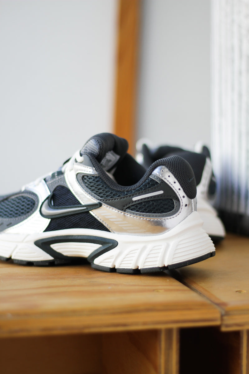 W NIKE V5 RNR "SEAWEED/METALLIC SILVER-ANTHRACITE"