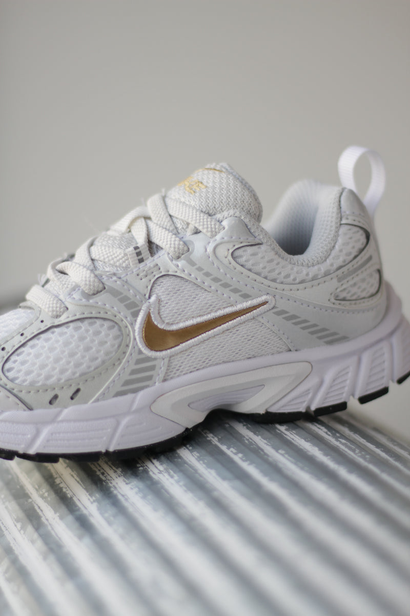 NIKE V5 RNR (PS) "WHITE/METALLIC GOLD-METALLIC SILVER"