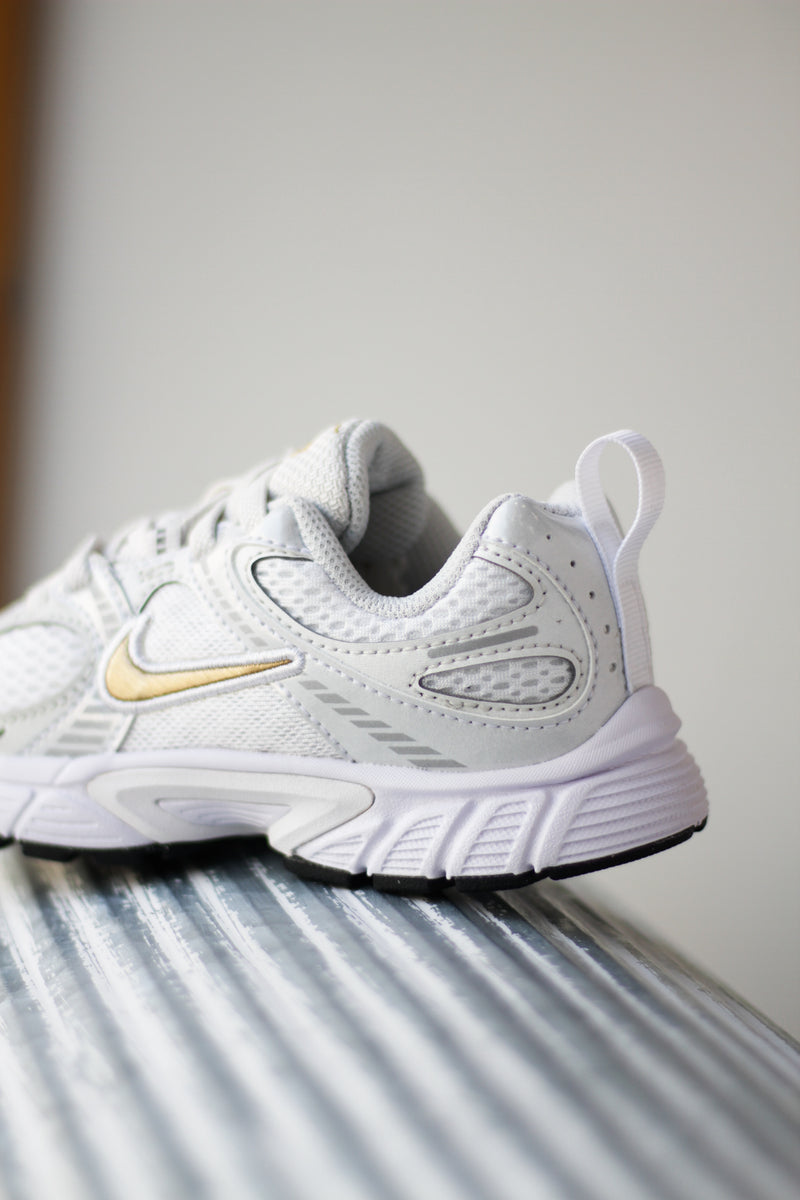 NIKE V5 RNR (PS) "WHITE/METALLIC GOLD-METALLIC SILVER"