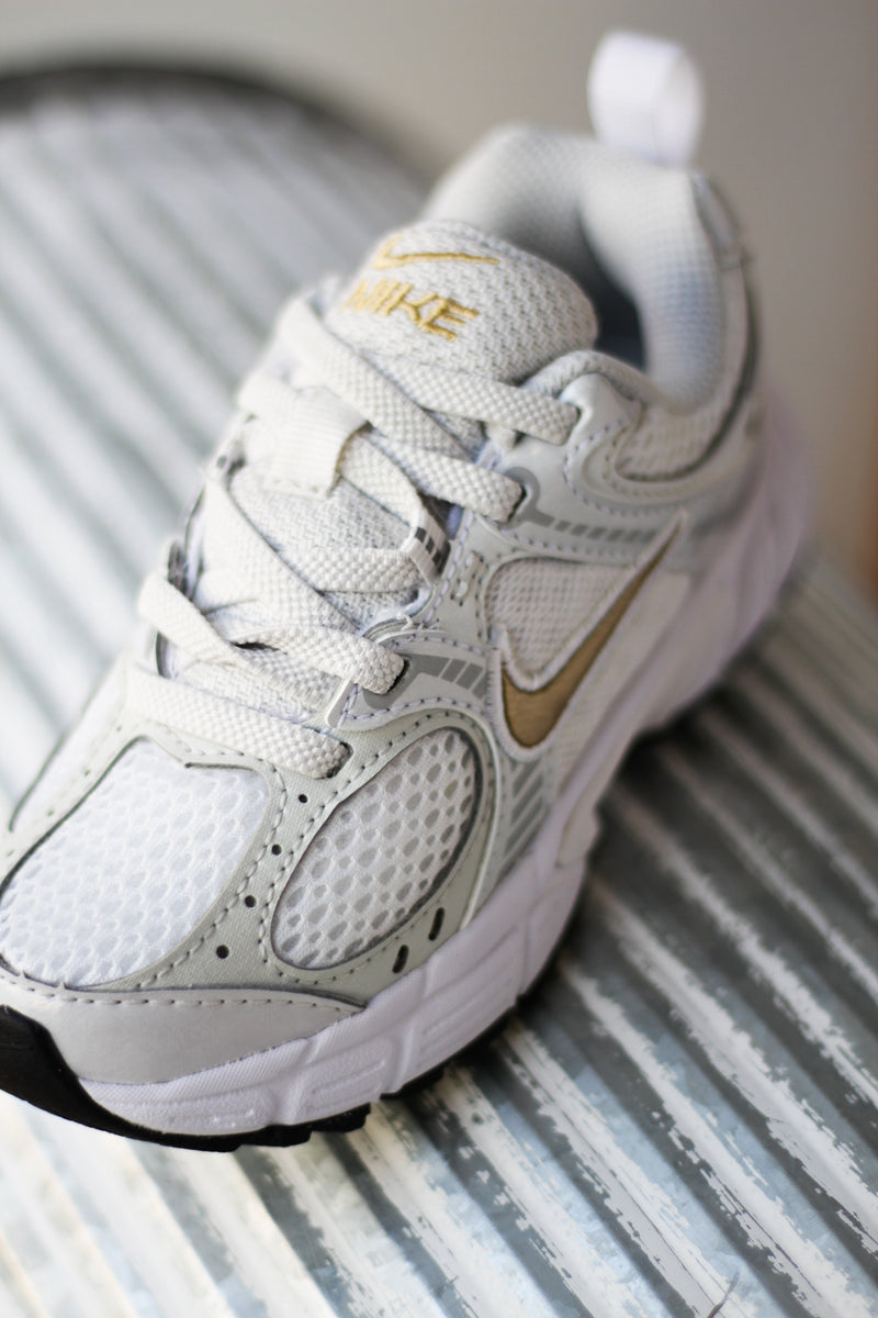 NIKE V5 RNR (PS) "WHITE/METALLIC GOLD-METALLIC SILVER"