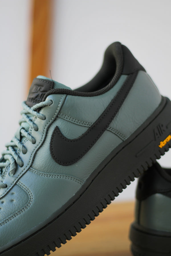 NIKE AIR FORCE 1 GTX VIBRAM "CLAY GREEN/SEQUOIA-SPEED YELLOW"