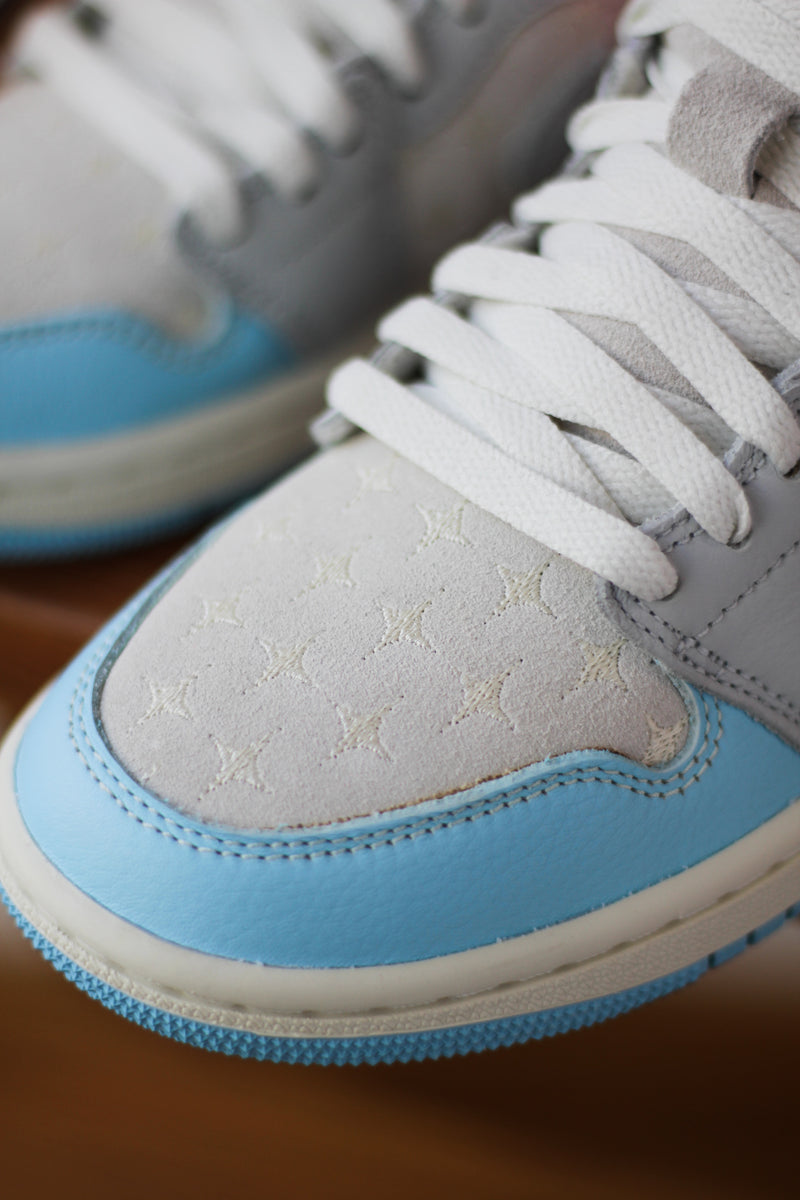 W AIR JORDAN 1 MID "SAIL/BLUE CHILL-HOT LAVA-MUSLIN"