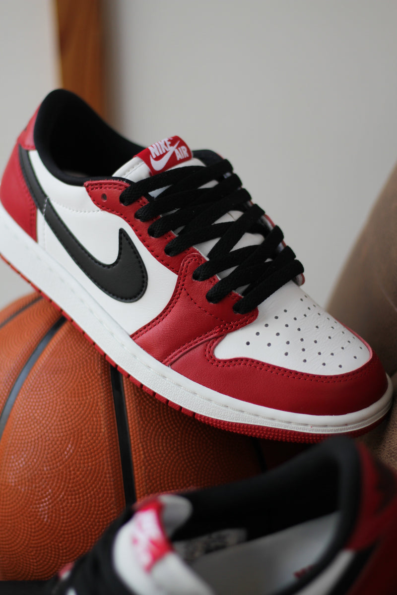 AIR JORDAN 1 RETRO LOW "VARSITY RED/BLACK-SUMMIT WHITE"