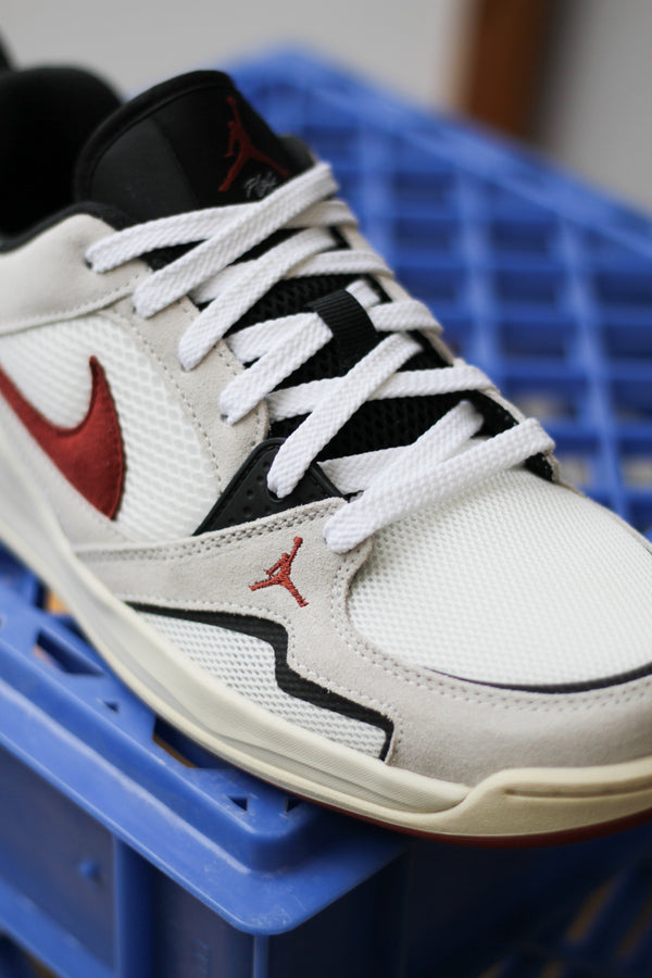 JORDAN CMFT ERA "SAIL/REDSTONE-BLACK-LIGHT CREAM"