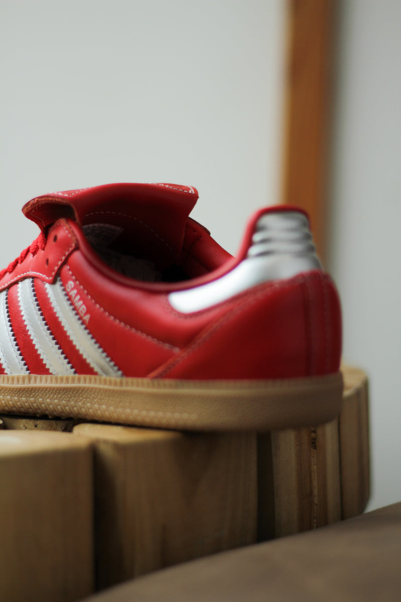 W ADIDAS SAMBA LT "BETTER SCARLET/SILVER METALLIC/GUM"