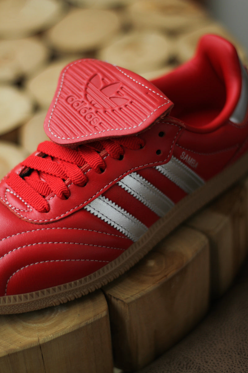 W ADIDAS SAMBA LT "BETTER SCARLET/SILVER METALLIC/GUM"
