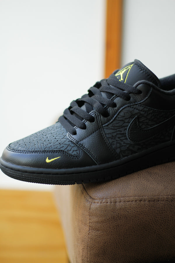 AIR JORDAN 1 LOW SE "BLACK/TOUR YELLOW-ANTHRACITE"