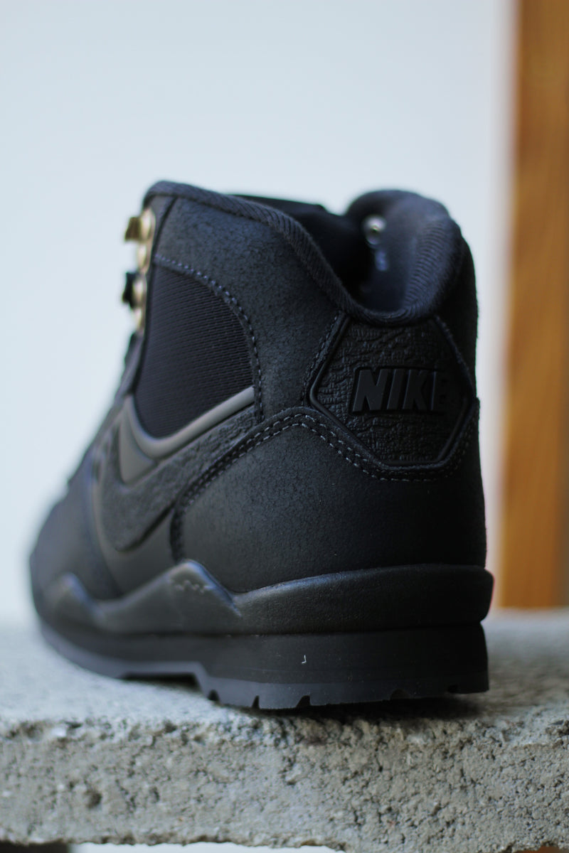 NIKE AIR BALTORO SP "BLACK/BLACK-METALLIC GOLD-WHITE"