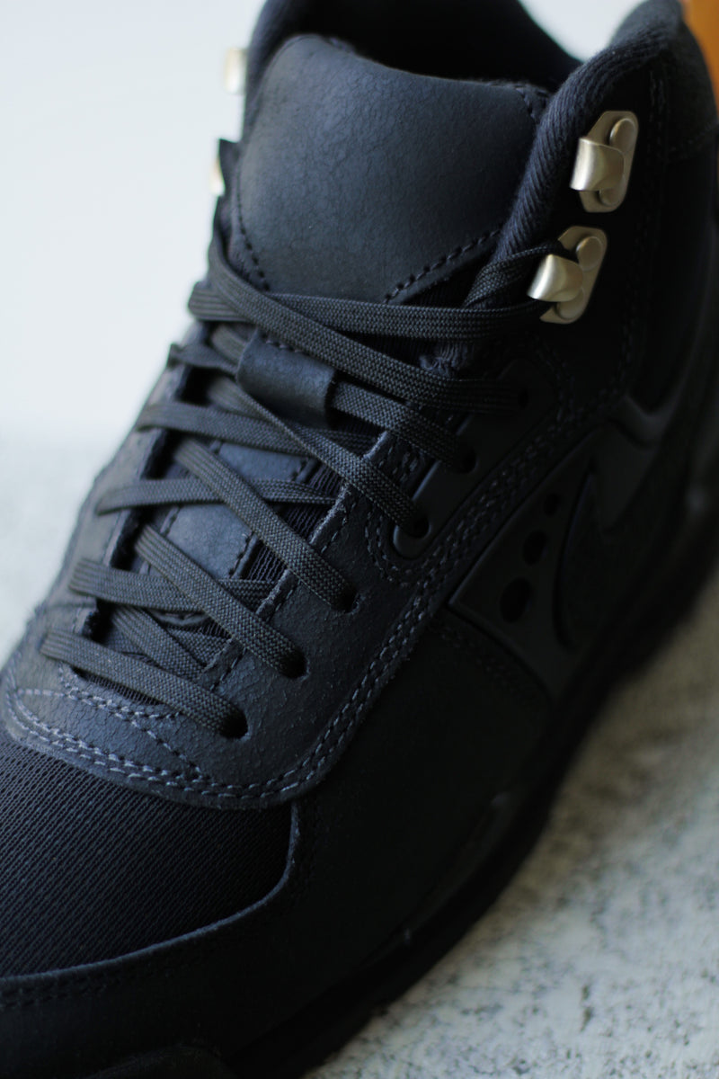 NIKE AIR BALTORO SP "BLACK/BLACK-METALLIC GOLD-WHITE"