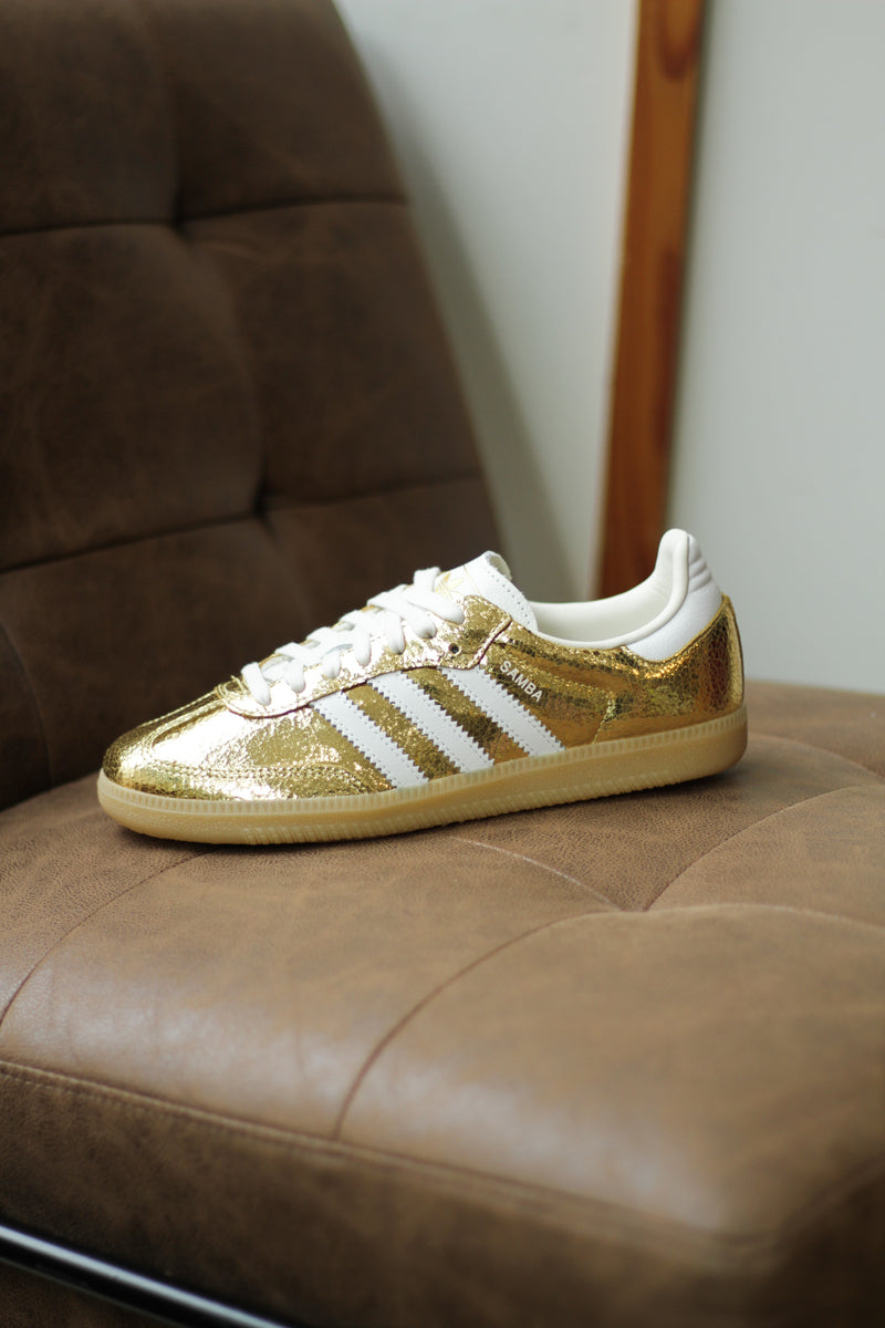 W ADIDAS SAMBA OG "GOLD METALLIC/CLOUD WHITE/CORE WHITE"