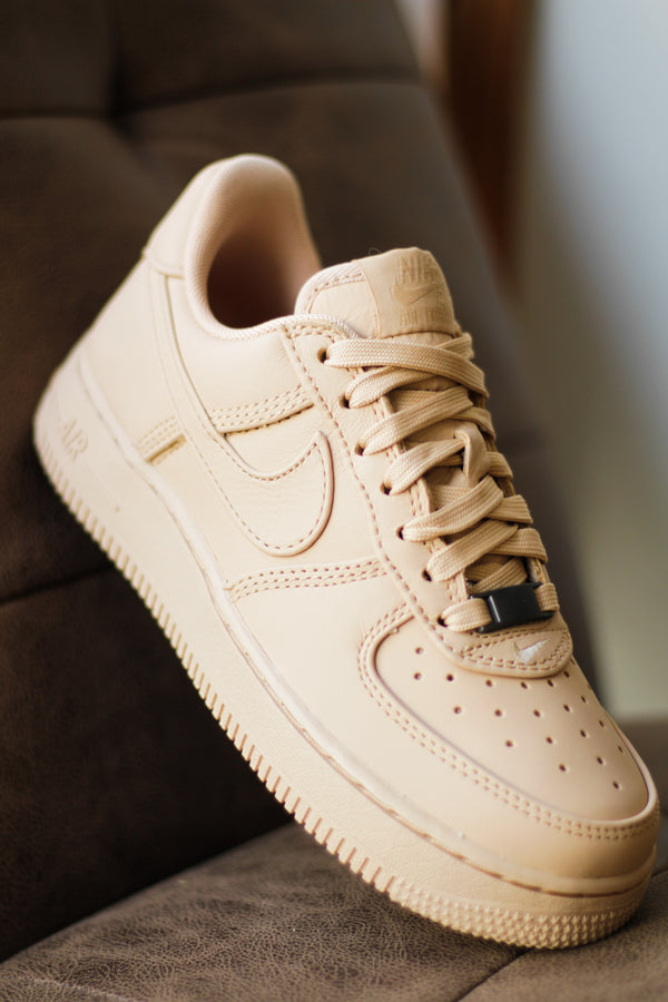 NIKE AIR FORCE 1 LOW RETRO PREMIUM "VACHETTA TAN/VACHETTA TAN-BLACK"