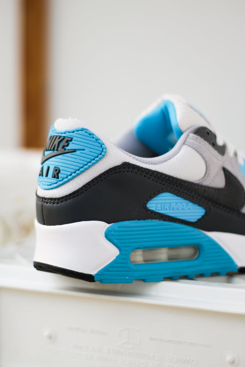 NIKE AIR MAX 90 "PLATINUM TINT/IRON GREY-BLUE LIGHTNING"
