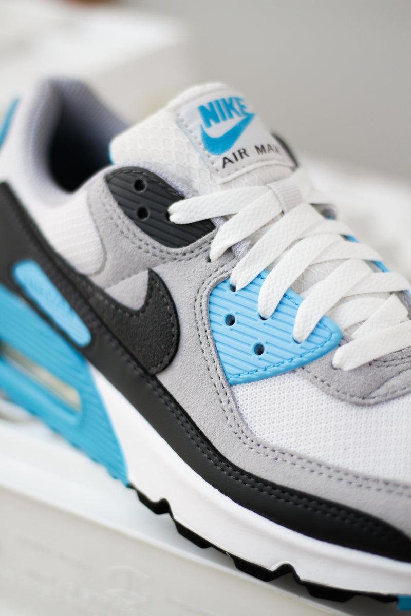 NIKE AIR MAX 90 "PLATINUM TINT/IRON GREY-BLUE LIGHTNING"