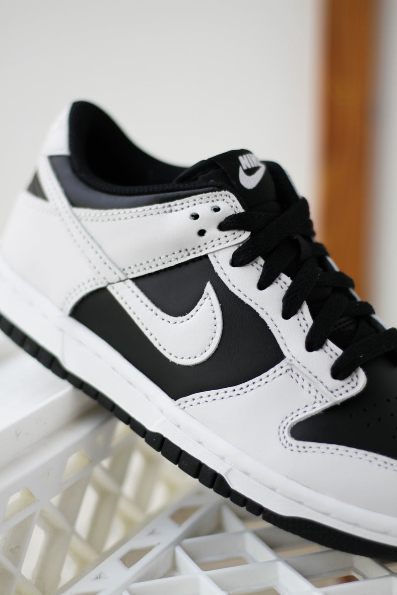 NIKE DUNK LOW (GS) "BLACK/PLATINUM TINT-PLATINUM TINT-WHITE"