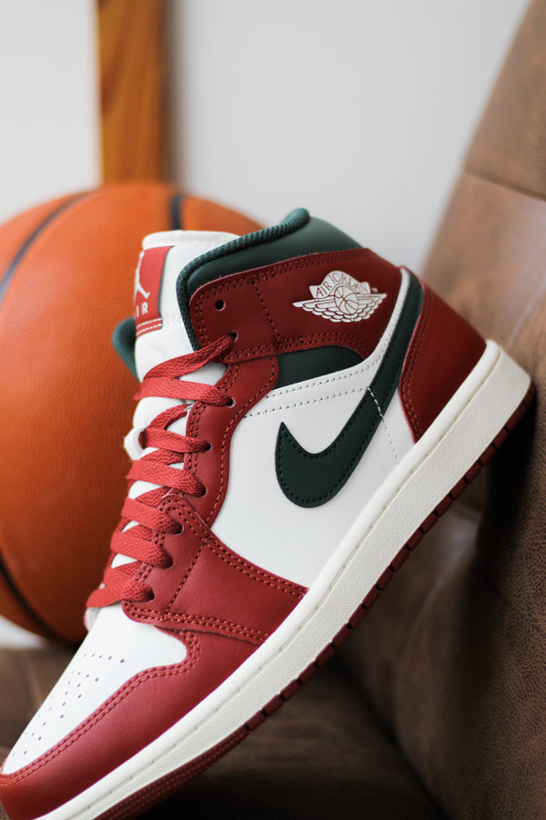 AIR JORDAN 1 MID "SAIL/MIDNIGHT GREEN-PURE PLATINUM"
