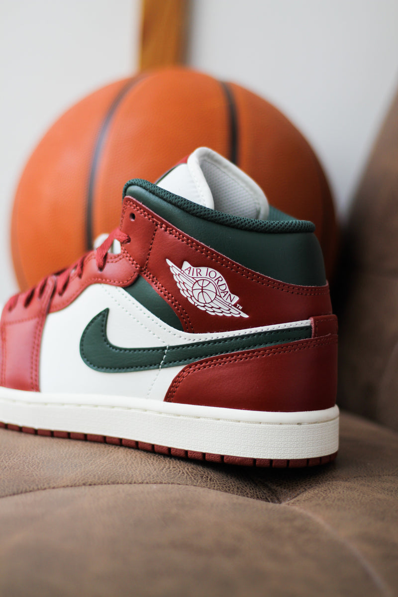AIR JORDAN 1 MID "SAIL/MIDNIGHT GREEN-PURE PLATINUM"