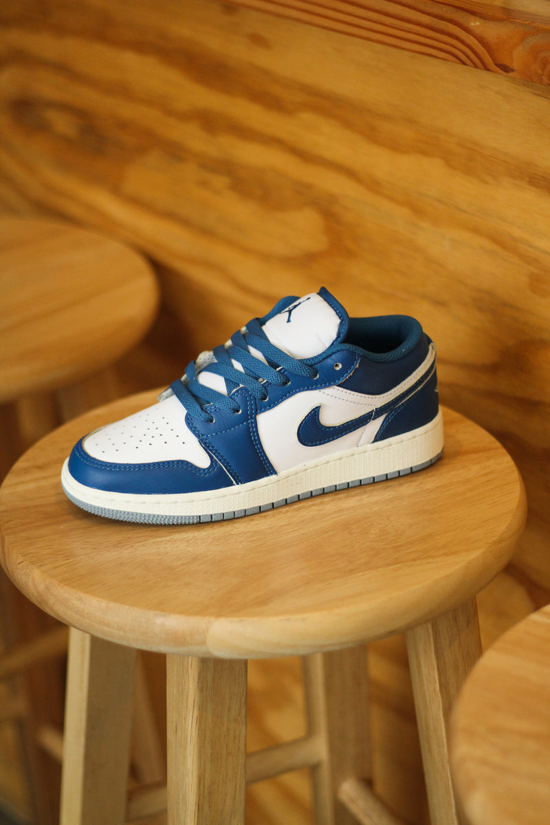 AIR JORDAN 1 LOW SE (GS) "INDUSTRIAL BLUE"