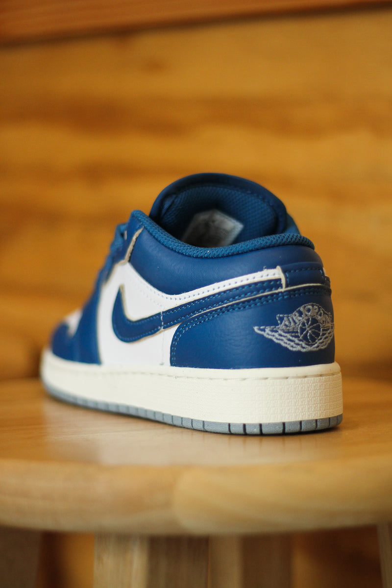 AIR JORDAN 1 LOW SE (GS) "INDUSTRIAL BLUE"