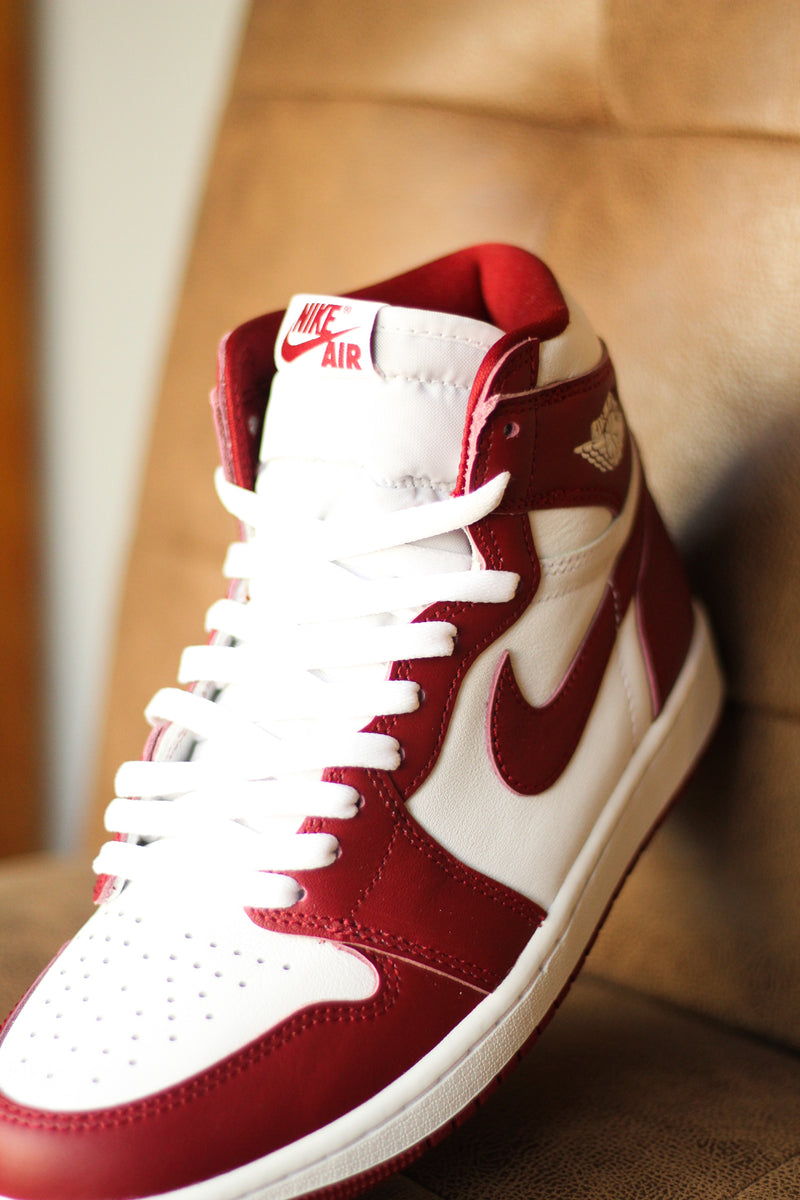 AIR JORDAN 1 RETRO HIGH OG "TEAM RED"