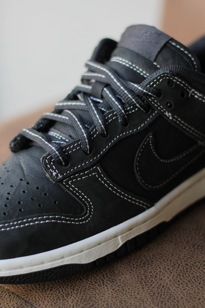 NIKE DUNK LOW "OFF NOIR/OFF NOIR-SUMMIT WHITE"