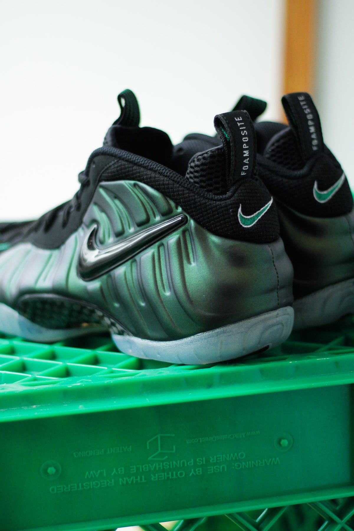 nike air foamposite pro pine green