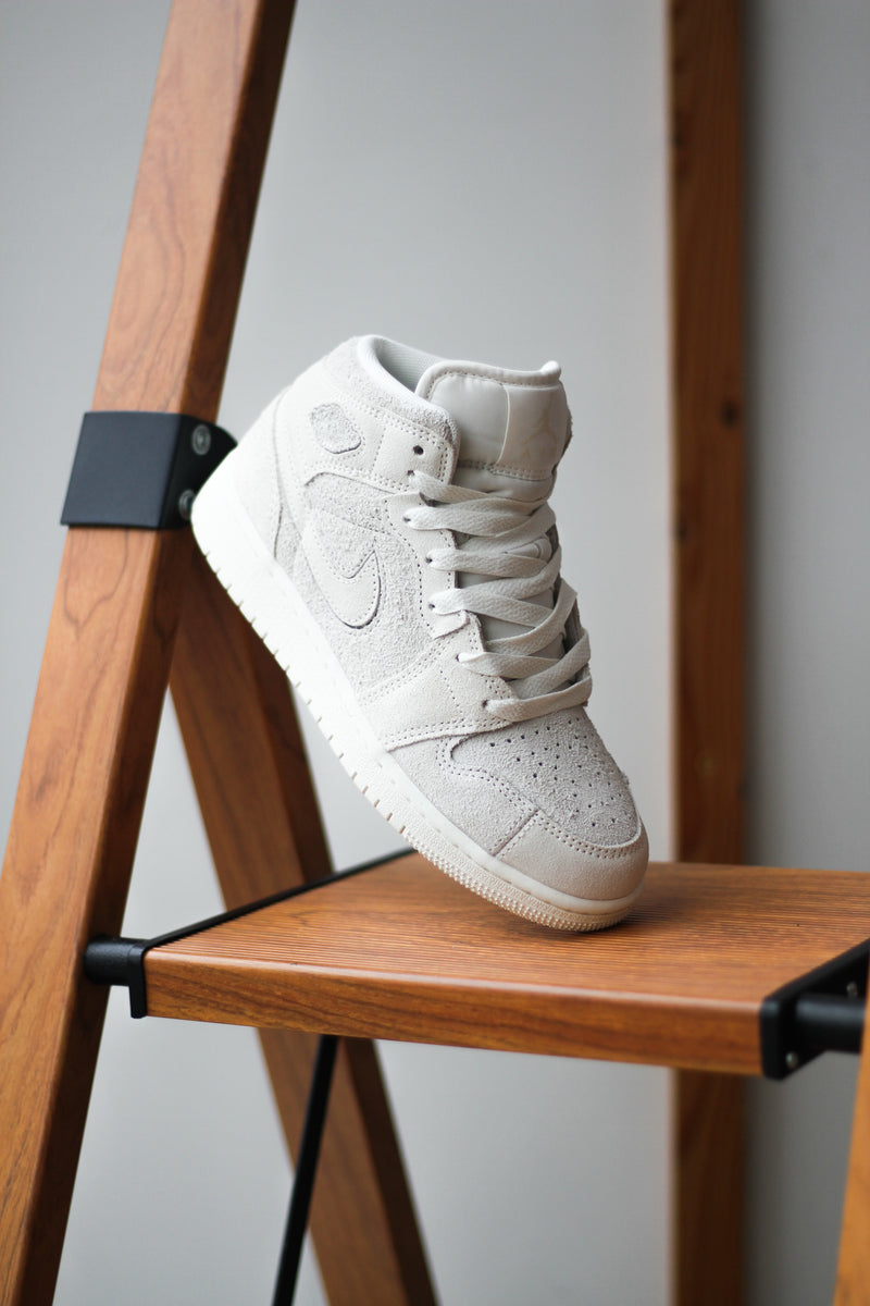 AIR JORDAN 1 MID SE CRAFT (GS) "PALE IVORY"