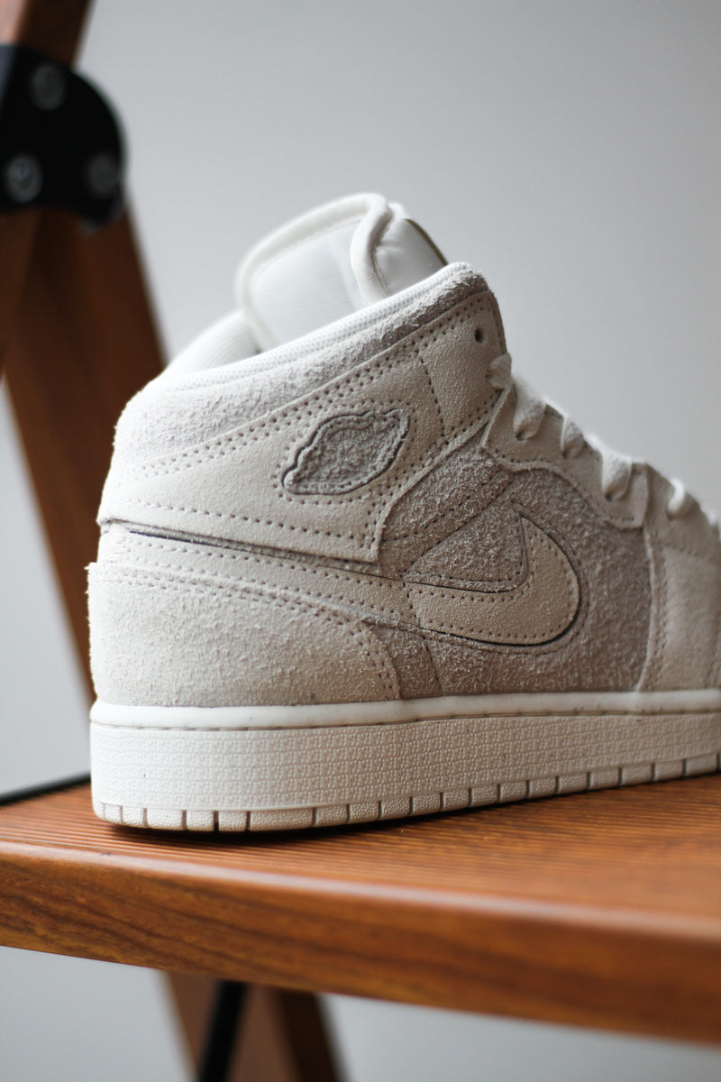 AIR JORDAN 1 MID SE CRAFT (GS) "PALE IVORY"