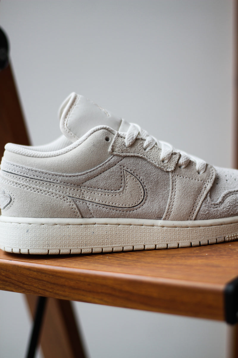 AIR JORDAN 1 LOW SE CRAFT (GS) "PALE IVORY"