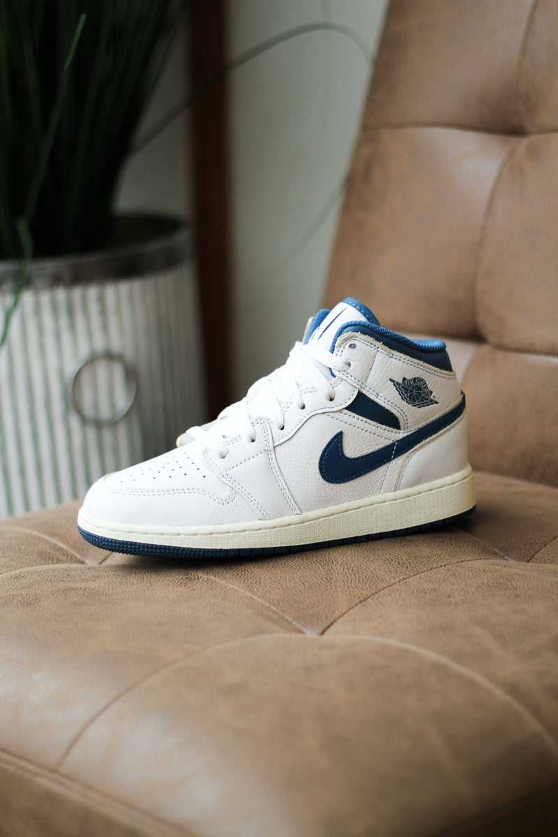 AIR JORDAN 1 MID SE (GS) "INDUSTRIAL BLUE"