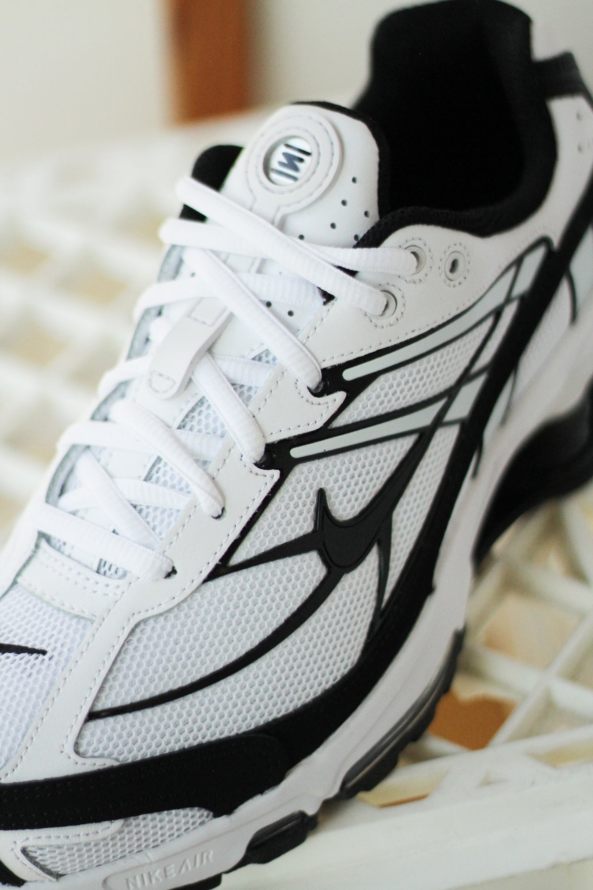 Nike Shox Ride 2 White Black Athletic Running Shoes Mens 11 US IO4296-100 Nike Shox Ride 2 White / Black - Dec 2025 - IO4296-100  main image 2