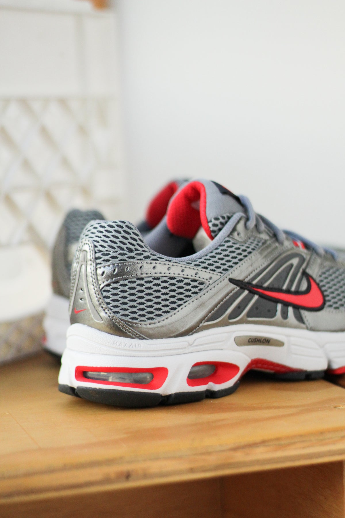 NIKE AIR MAX MOTO 2K  display picture 2