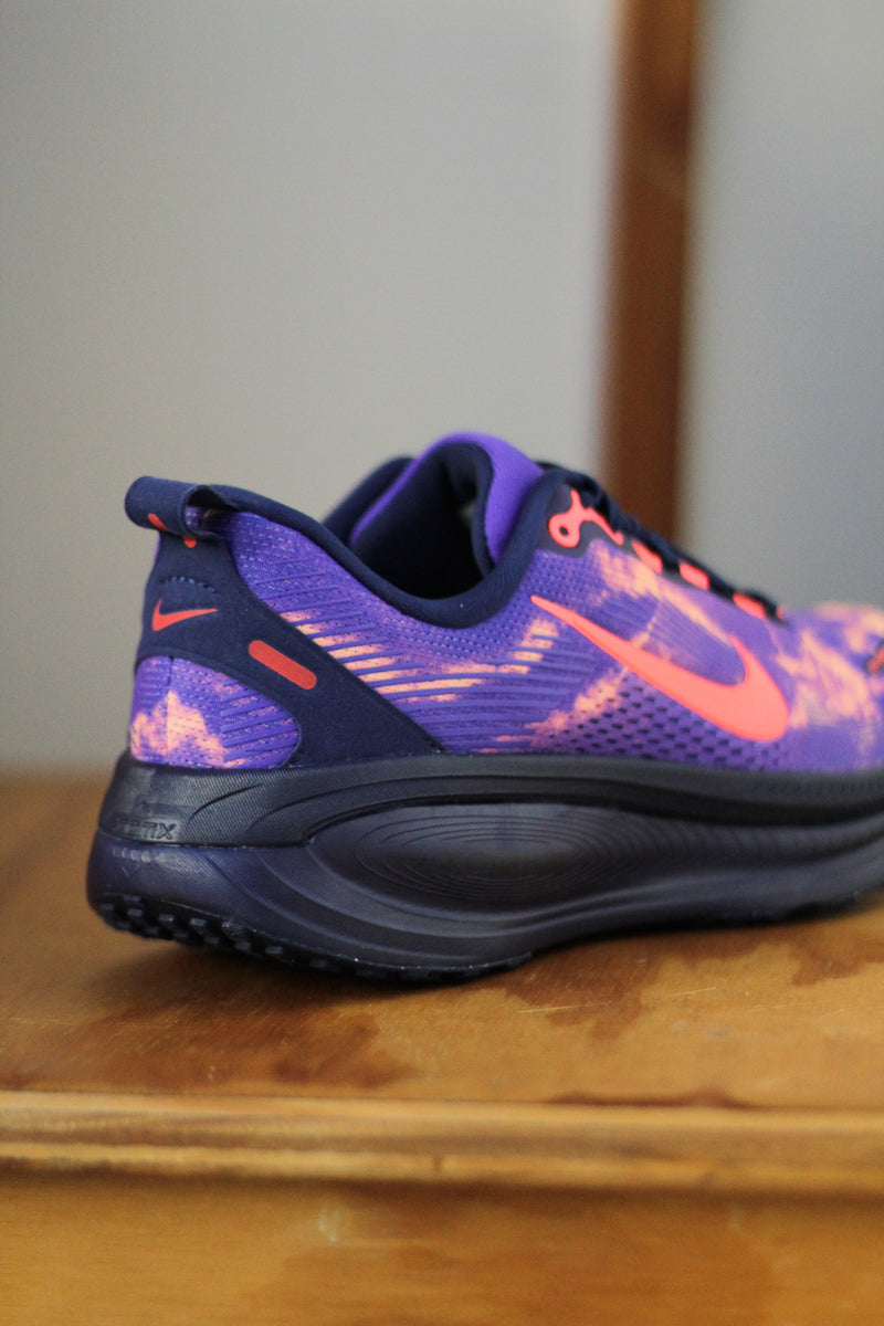 NIKE VOMERO 18 