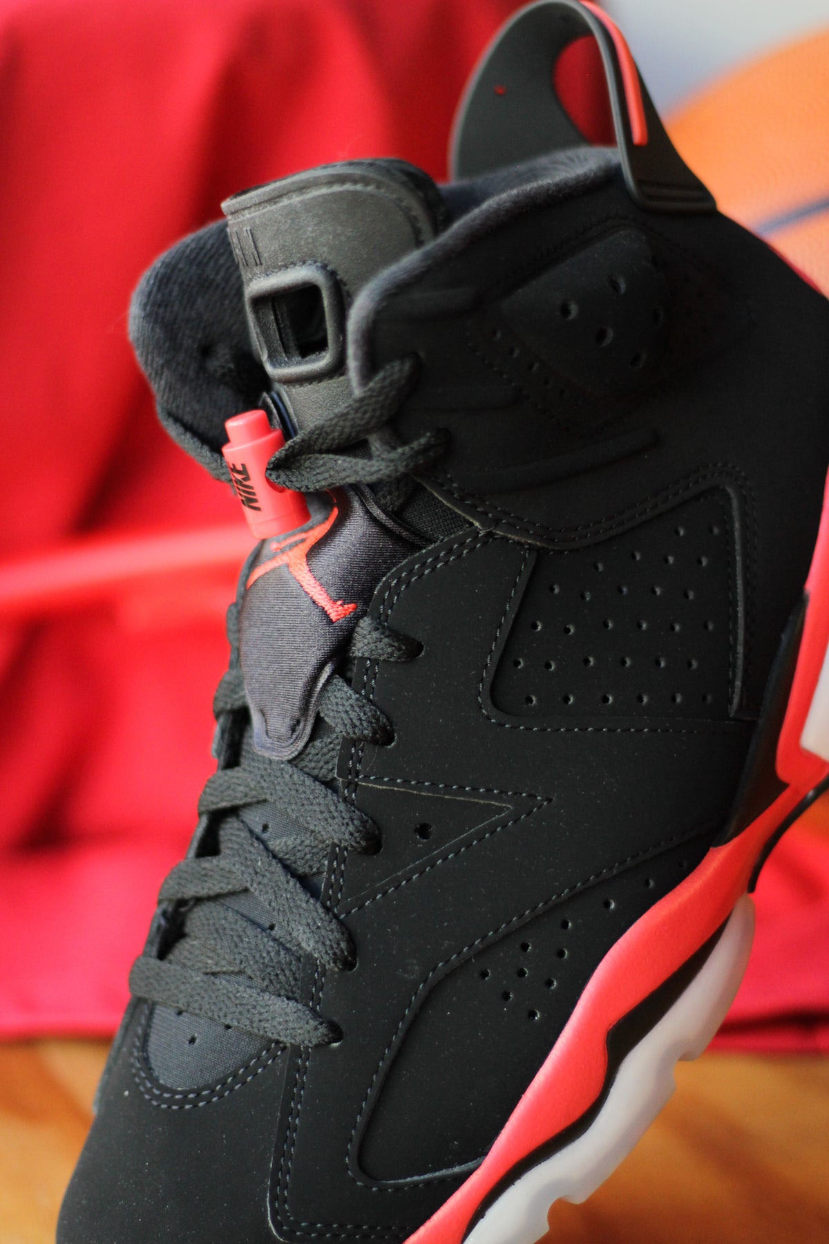 AIR JORDAN 6 RETRO 