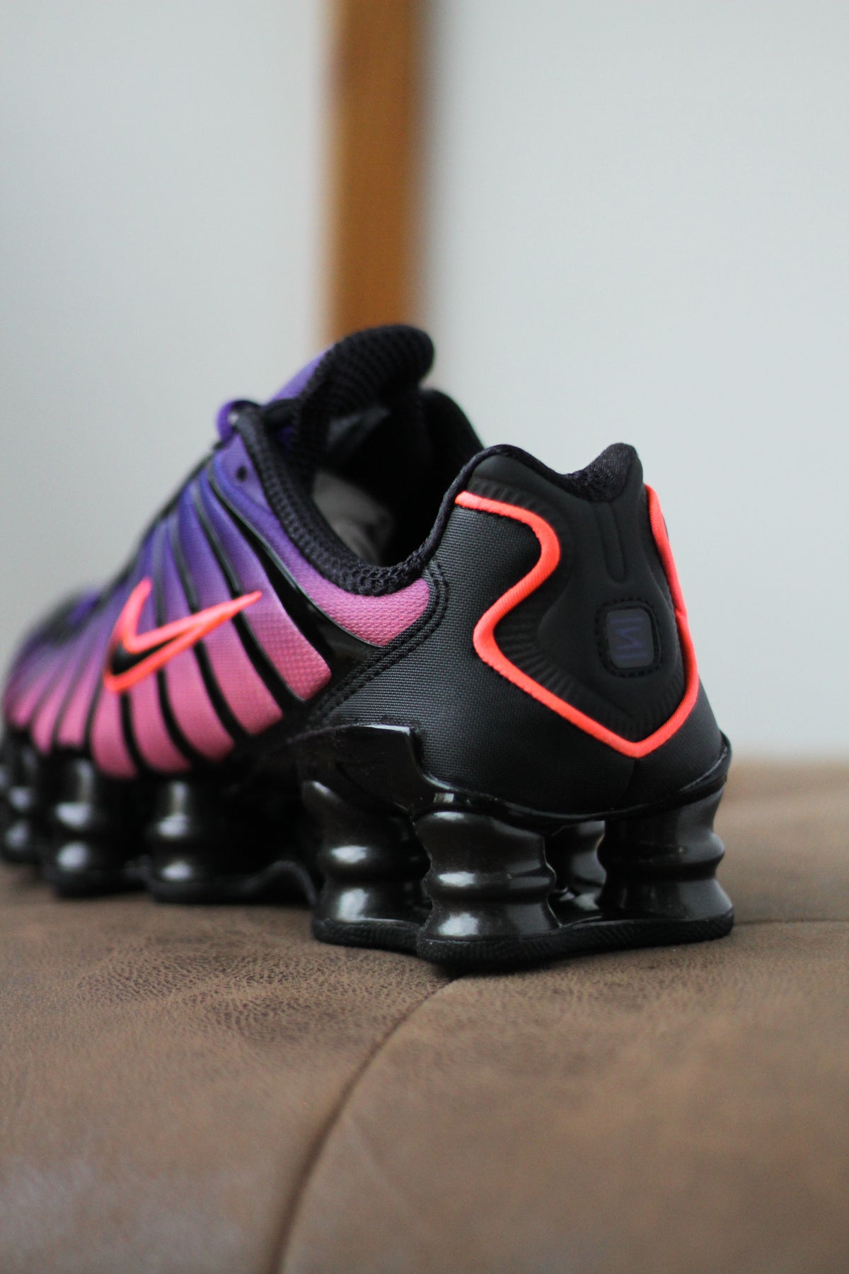 W NIKE SHOX TL FADE 