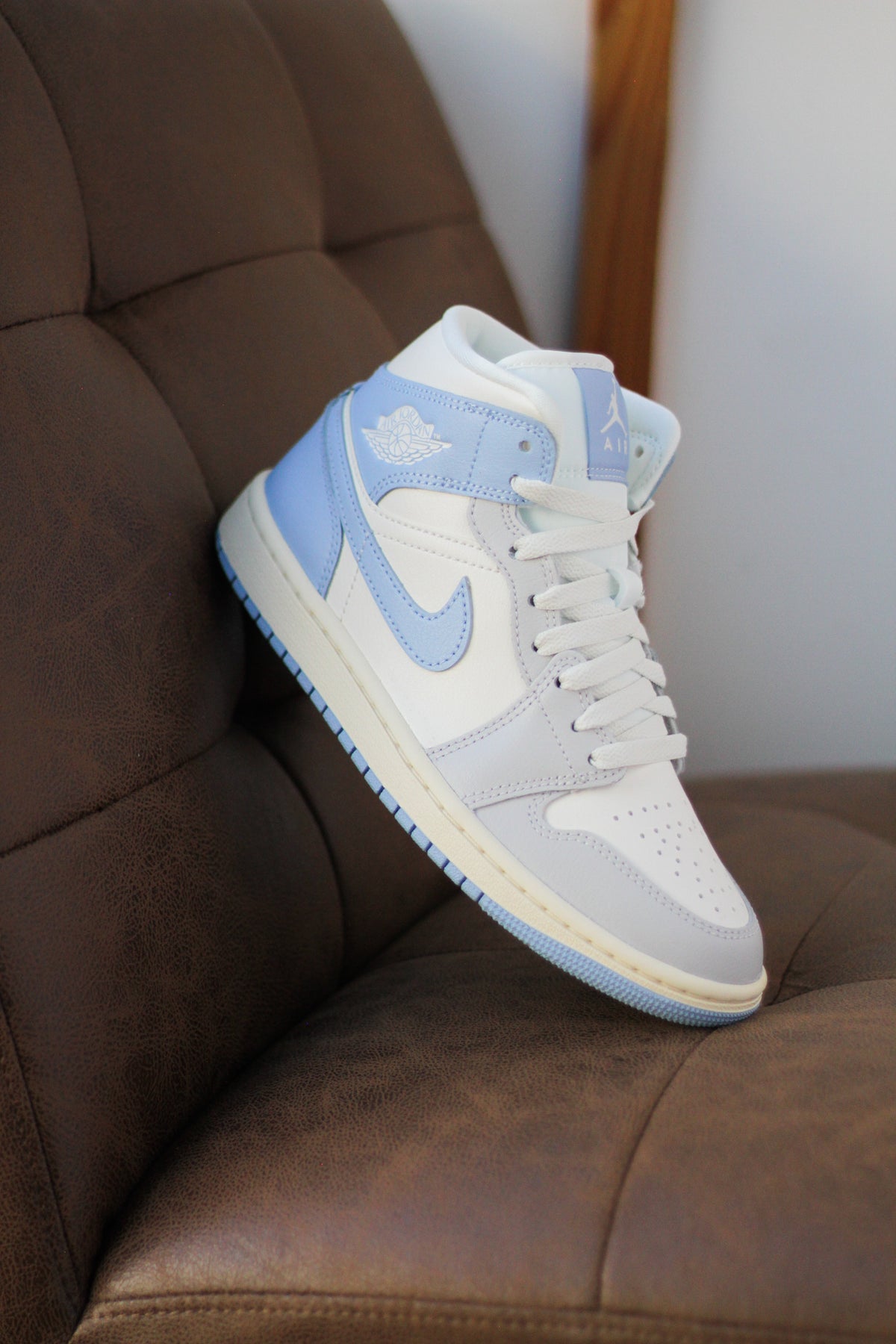 NIKE AIR JORDAN 正規品 Psychic Blue 23cm 正 W AIR JORDAN 1 MID 