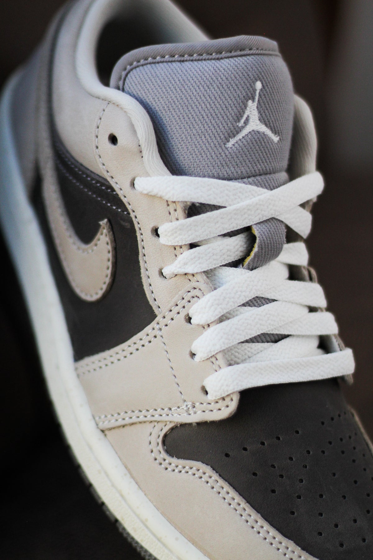 W AIR JORDAN 1 LOW SE 