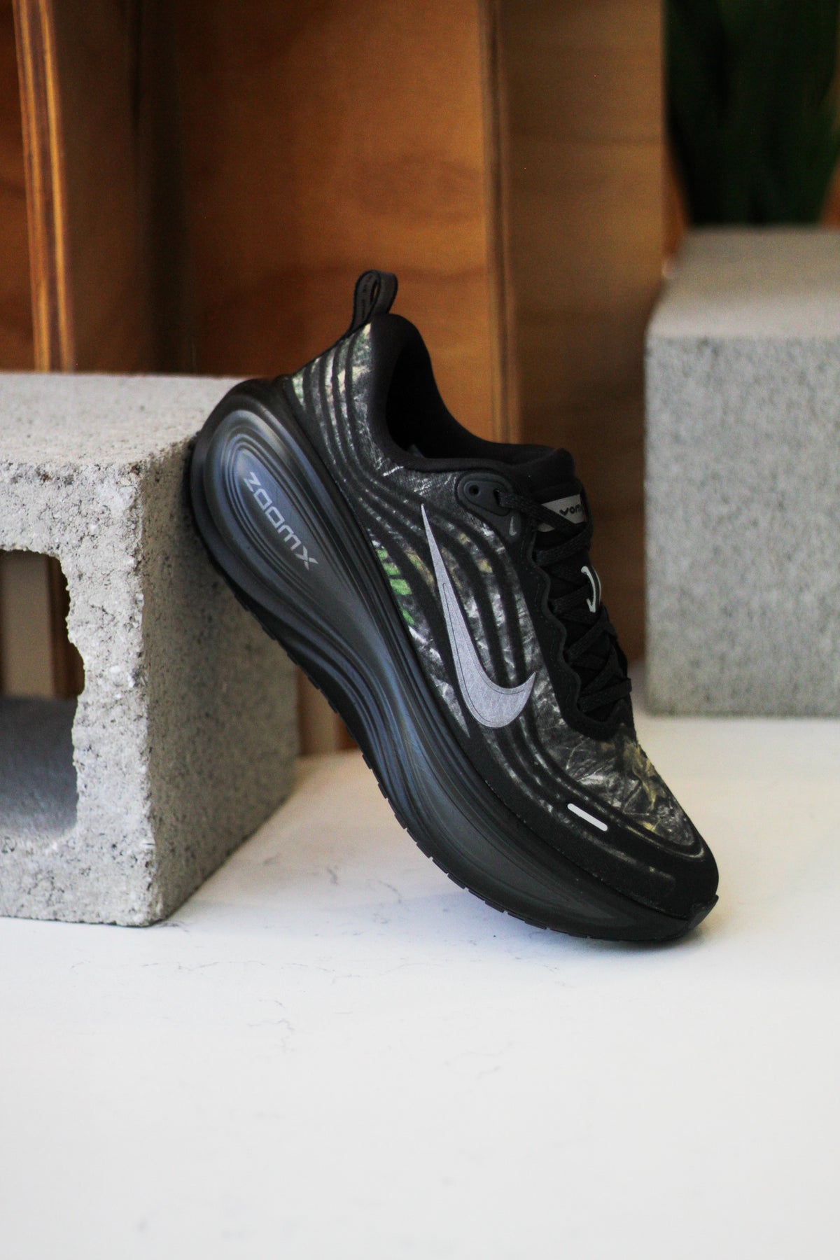 NIKE VOMERO PLUS SE 