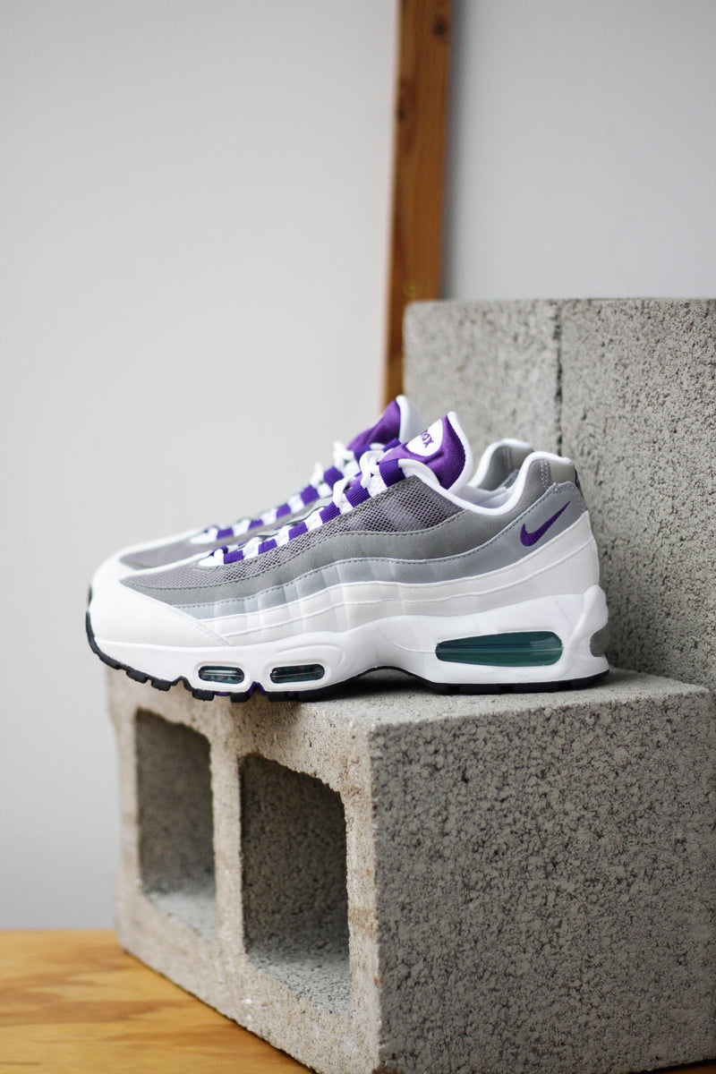 nike wavy purple