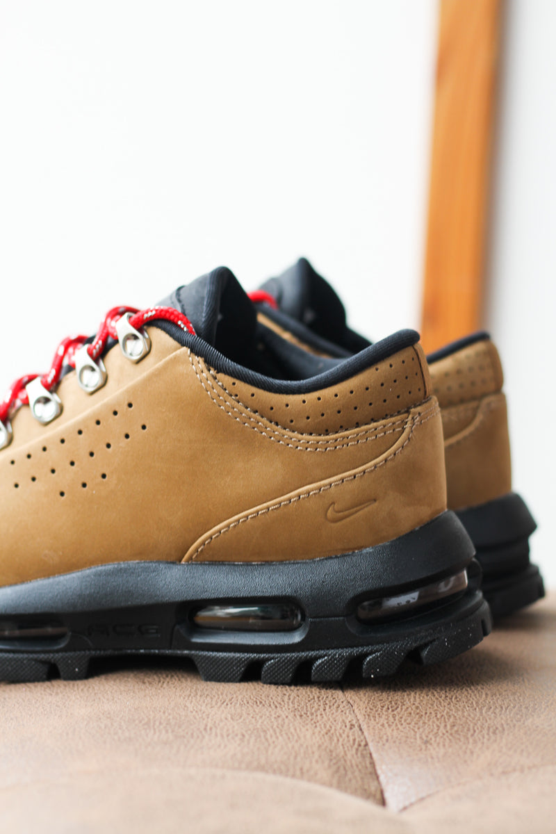 NIKE AIR MAX GOADOME LOW SP 