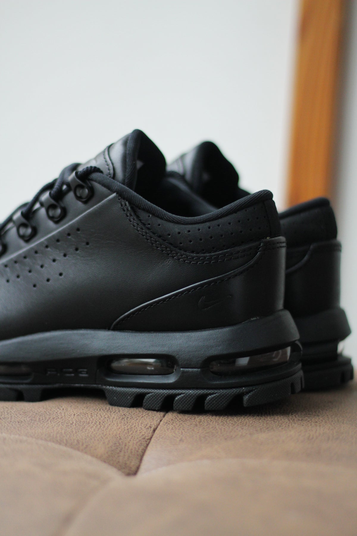 NIKE AIR MAX GOADOME LOW SP 