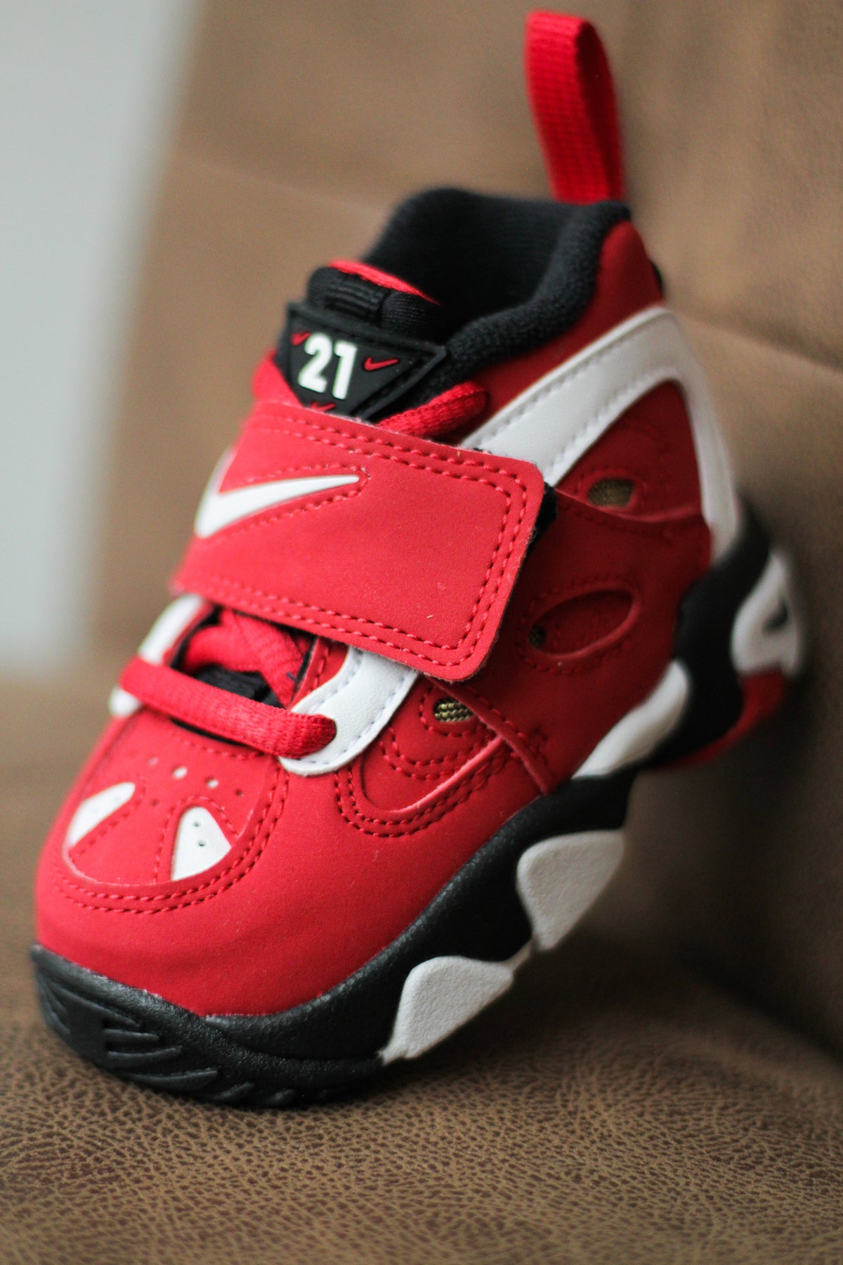 red and white diamond turfs