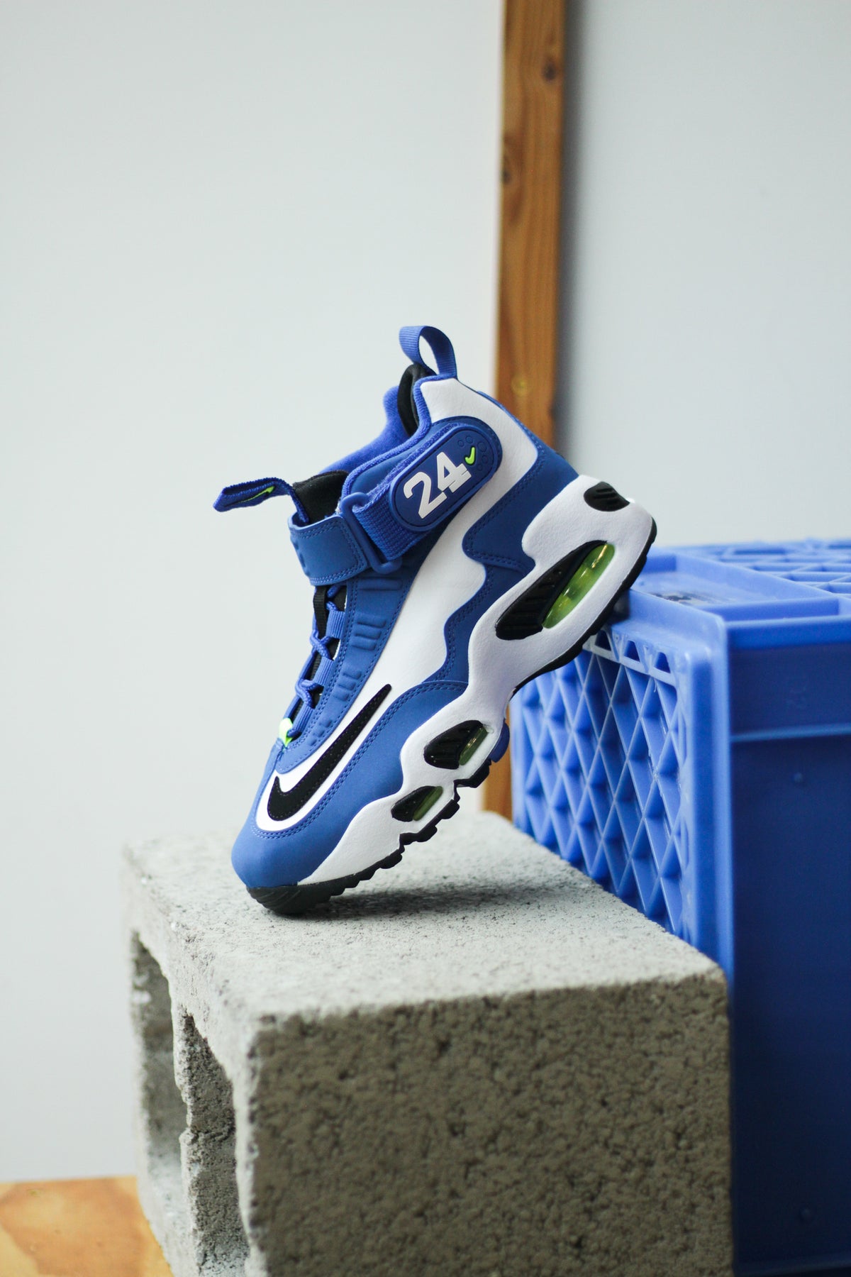 【新品】NIKE AIR GRIFFEY MAX 1 (GS) NIKE AIR GRIFFEY MAX 1 (GS) 